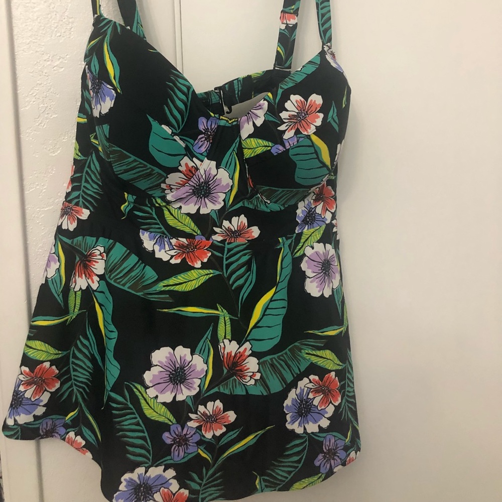 Old Navy Peplum Tankini Top Plus Size